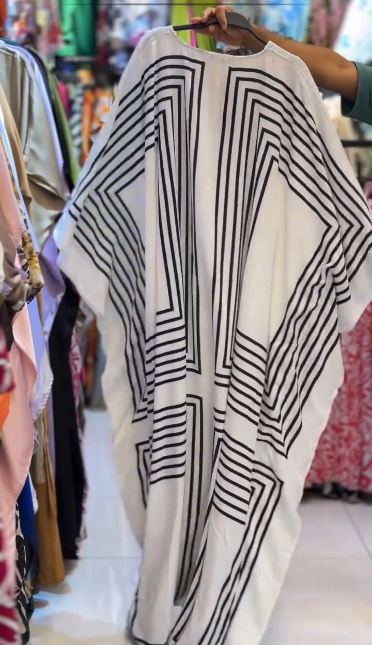 CH 533 Silk Kaftaan Dress - Saimwear
