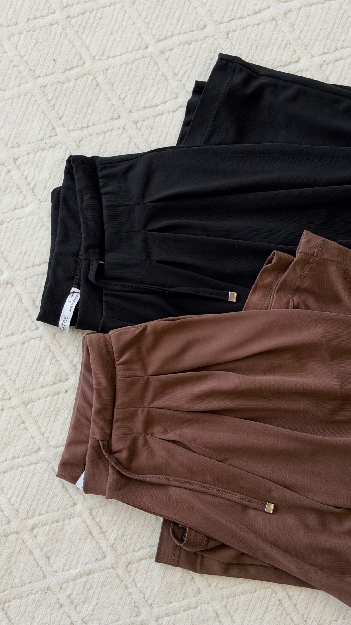 CH - 6104 - Breeze Pleated Pants | Saimwear