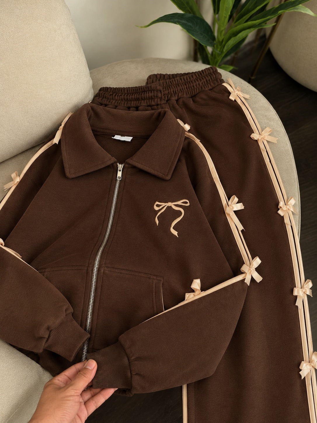 CH - 6146 - Coquette Bow Fleece Tracksuit | Saimwear
