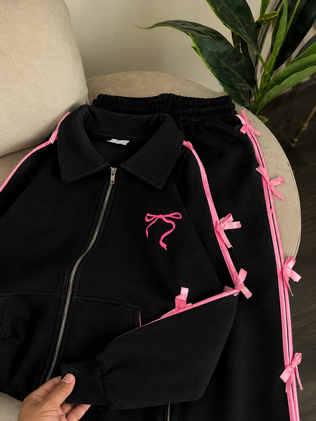CH - 6146 - Coquette Bow Fleece Tracksuit | Saimwear